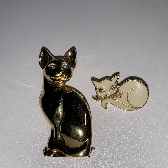 vintage cat brooches Jewelry - Vintage Gold and Cream Cat Brooch bundle